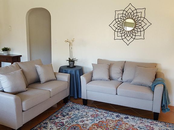 3rd image of 1600 Garden St #37