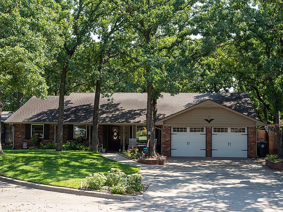Large 4-Car Driveway