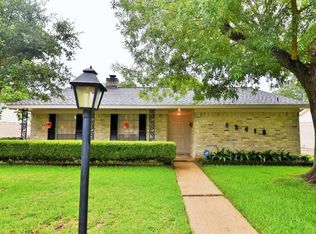 12418 Fairpoint Dr, Houston, TX 77099