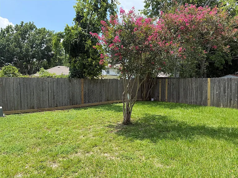 23423 Tree House Ln — Photo 13