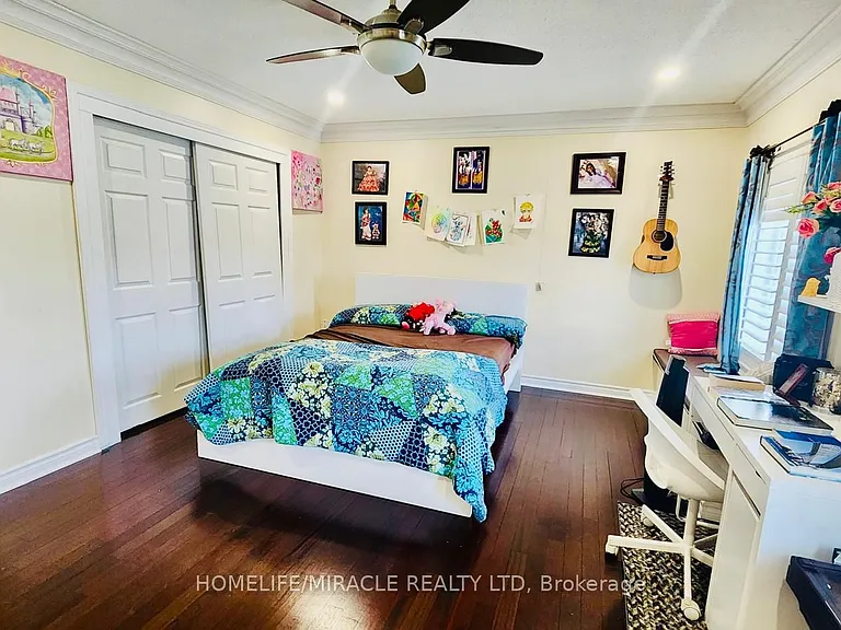 3076 Bayberry Dr — Photo 17