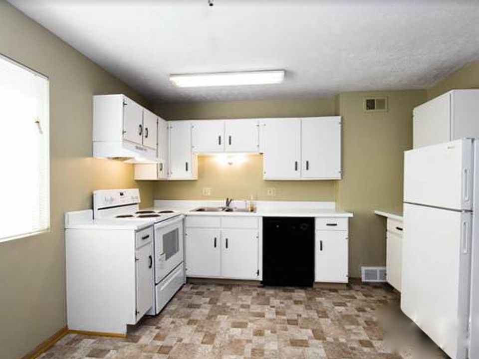 Large eat in kitchen