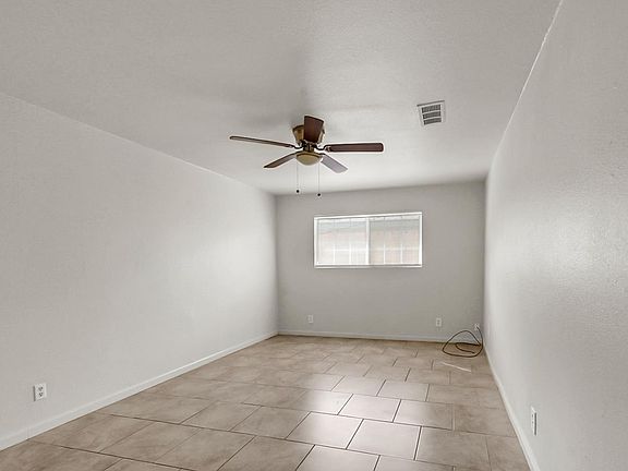 5th image of 72 E 12th St