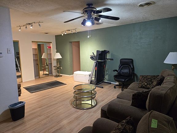 4th image of 903 Rivas Rd NE