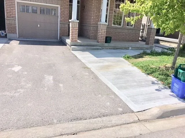 50 Geddington Cres — Photo 4
