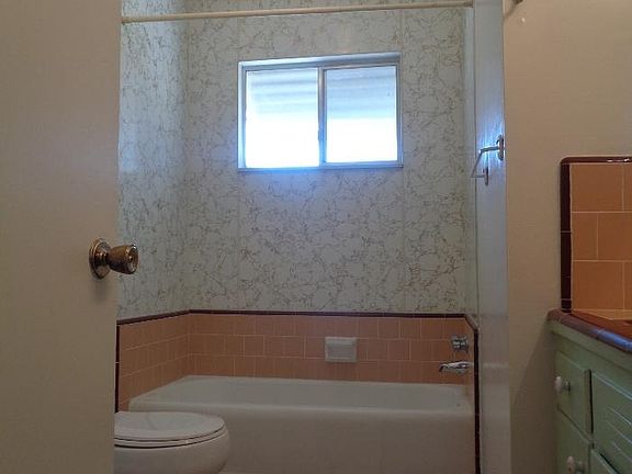 5th image of 480 W Iona Ave