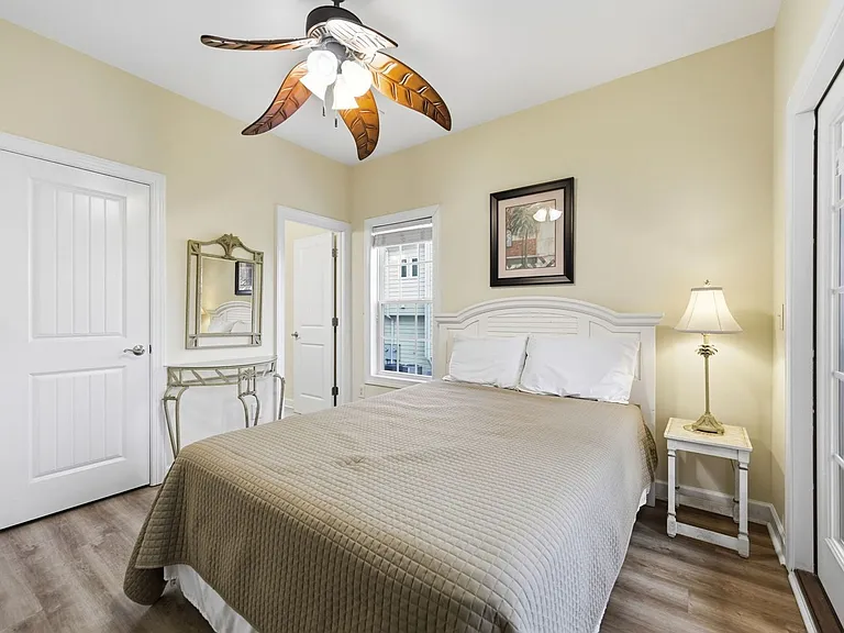 215 Summerwinds Pl — Photo 11