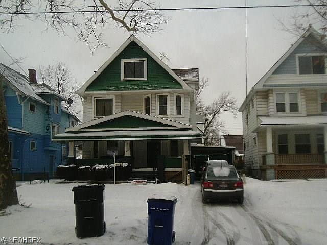 1st image of 656 E 120th St