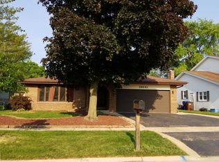 18541 Carpenter St, Homewood, IL 60430