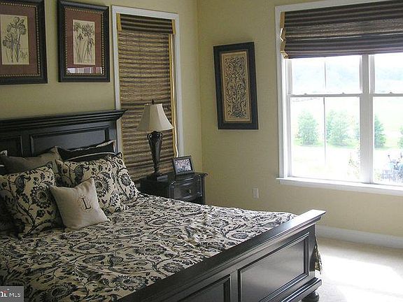 4th image of 418 Crowberry Cir