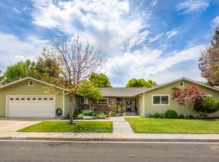 2176 Mitchell Ave, Clovis, CA 93611
