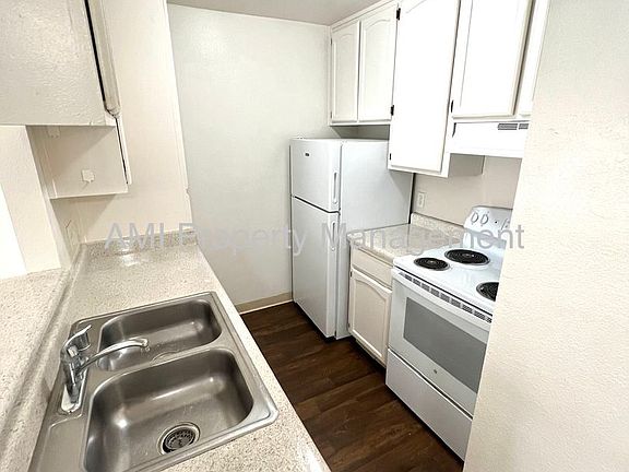 2nd image of 4136 35th St APT 3