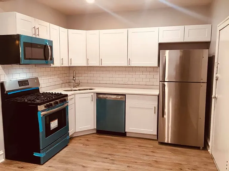 2102 S Central Park Ave — Photo 1