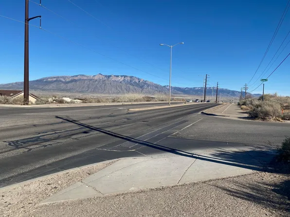 561 Vortex Rd NE, Rio Rancho, NM 87124
