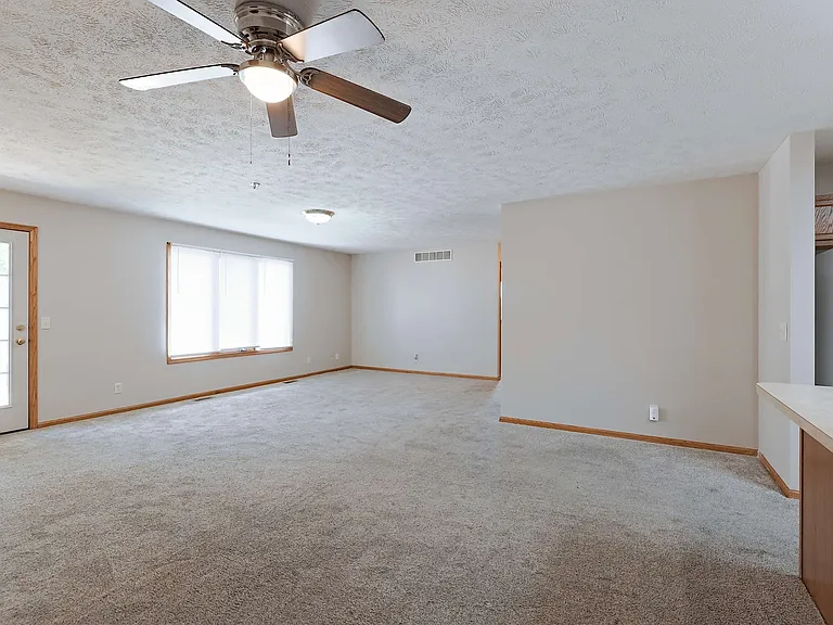8624 Delphinium Ln — Photo 13
