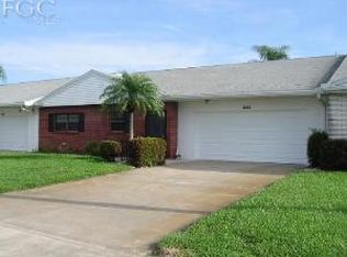 1453 Edgewater Cir, Fort Myers, FL 33919