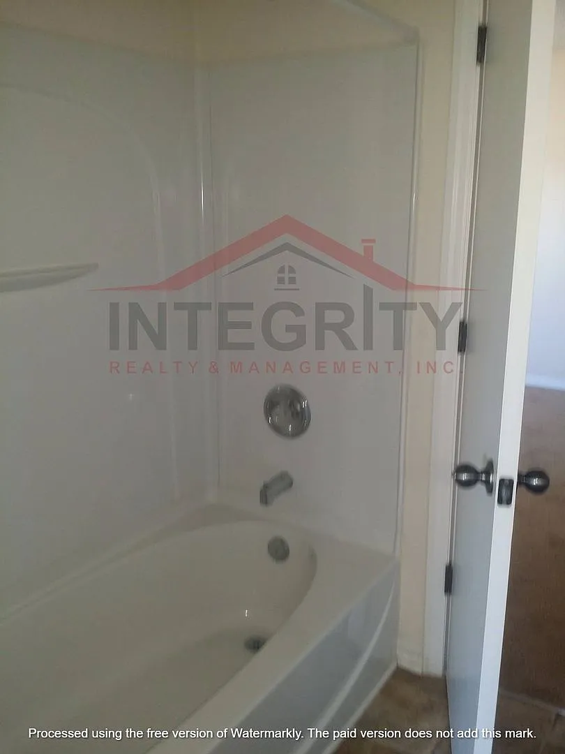 3bed/2.5bath townhome in Jacksonville FL — Photo 3