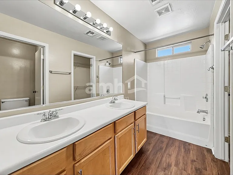 5332 W Jones Ave — Photo 12