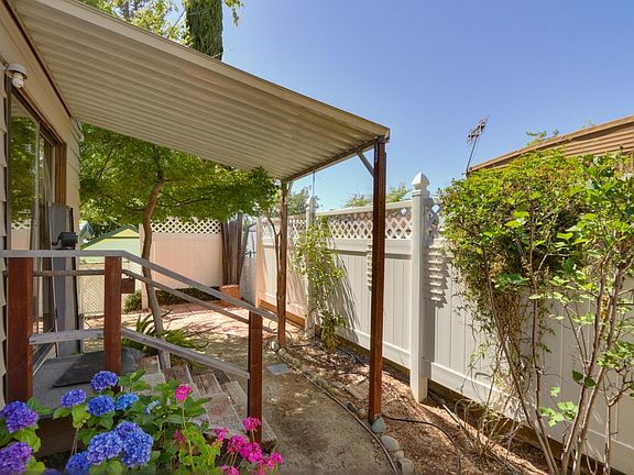 2nd image of 1572 Cottonwood Cir #49