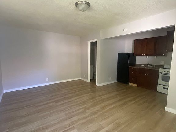 2nd image of 616 N 5th St APT D