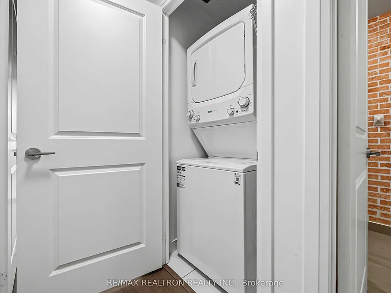 55 Oneida Cres #1904 — Photo 27