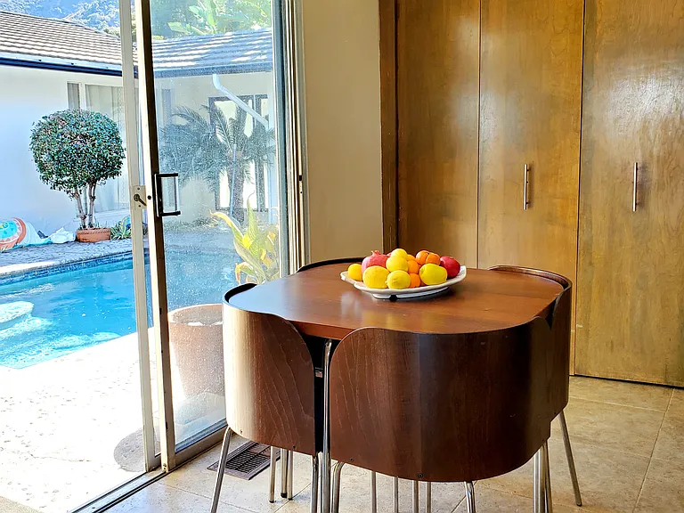 Kitchen dining