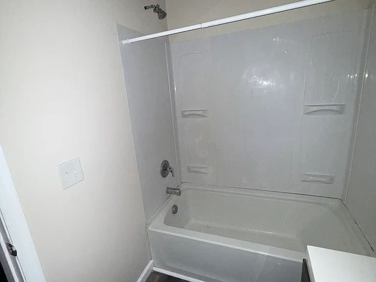 119 S Aubrey St #105 — Photo 10