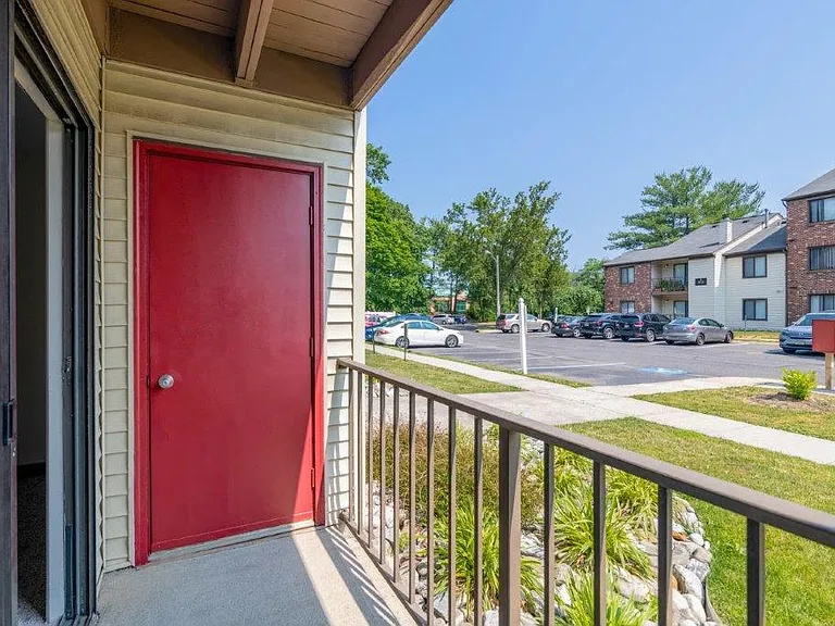 Cranbury Crossing Apartment Homes — Photo 10