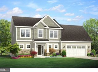 995 Andrews Ln, Pennsburg, PA 18073