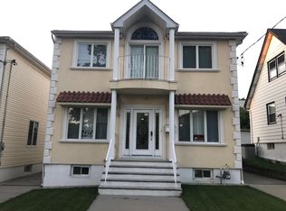 11 Llewellyn Pl, Staten Island, NY 10310