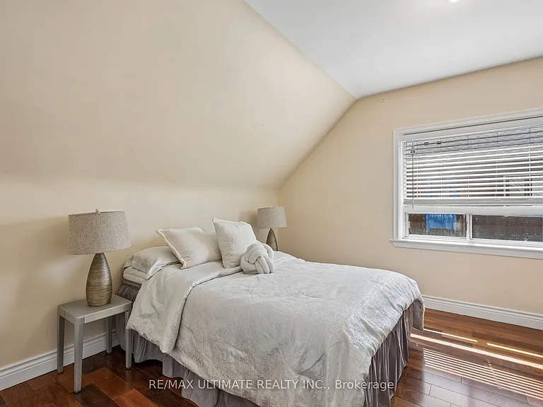 34 Compton Cres #MAIN — Photo 24