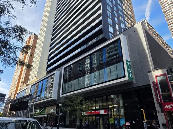 20 Edward St #2513, Toronto, ON M5G 0C5