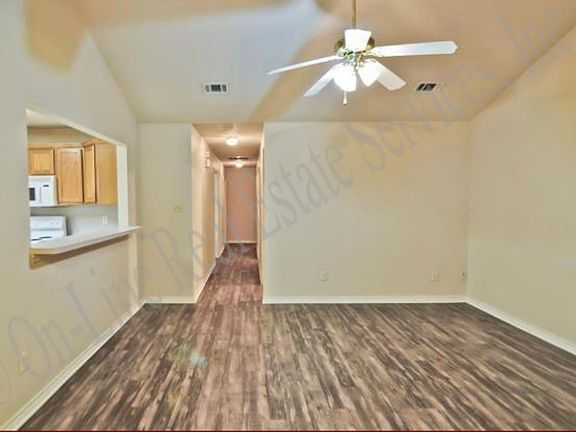 3rd image of 3701 Oldenburg Ln #B