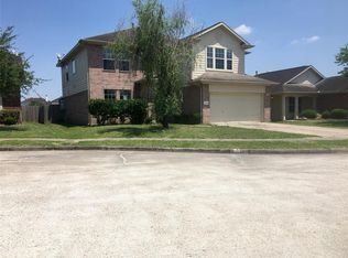 8226 Sugar Cane Dr, Baytown, TX 77523