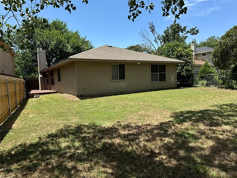 8628 Piney Creek Bnd — Photo 12