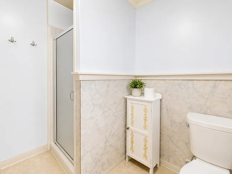 26403 Park Ave — Photo 2
