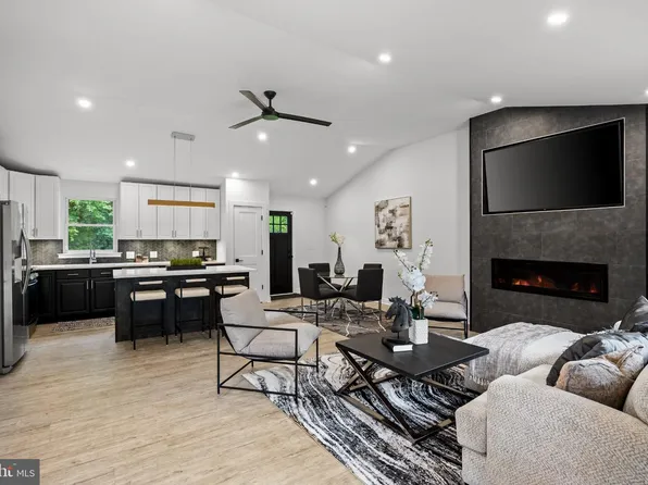 131 Norcross Rd, Berlin, NJ 08009