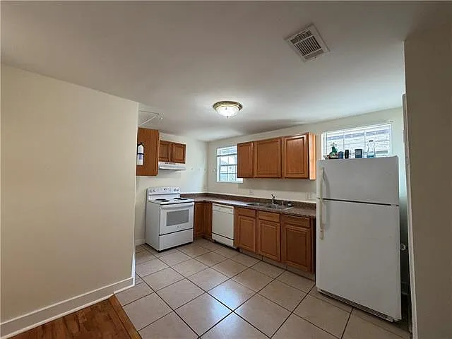 5910 Louis Xiv St — Photo 8