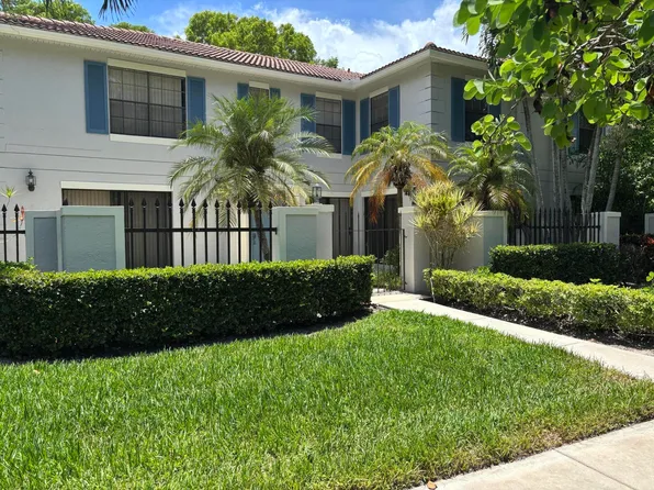352 Prestwick Cir APT 1, Palm Beach Gardens, FL 33418