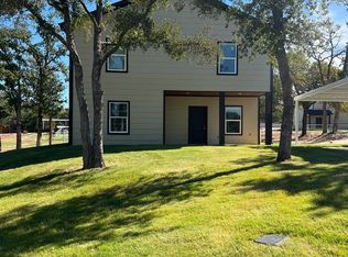 1071 Deer Ln, Azle, TX 76020