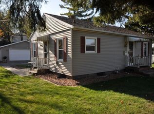 909 Lynn St, Horicon, WI 53032