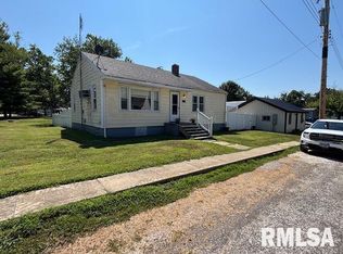 487 W Lewis St, Palmyra, IL 62674