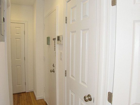 3rd image of 473 5th St #7