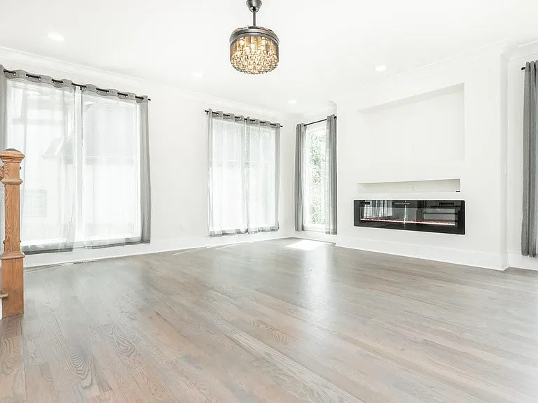 4056 Ashford Dunwoody Rd NE — Photo 42