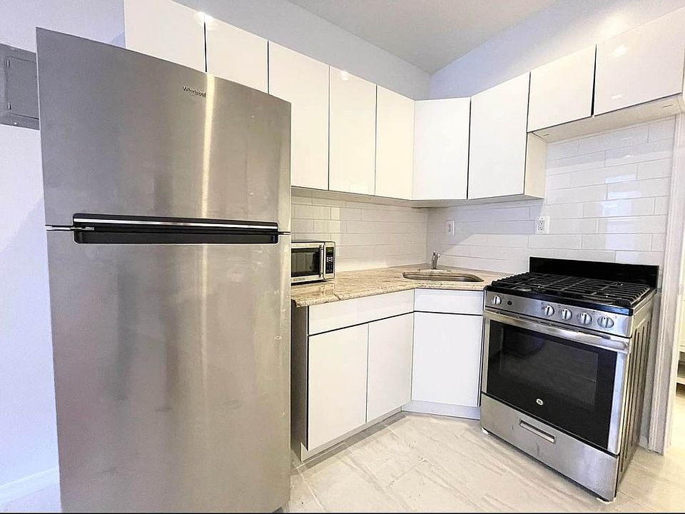 2nd image of 48 W 56th St #3F