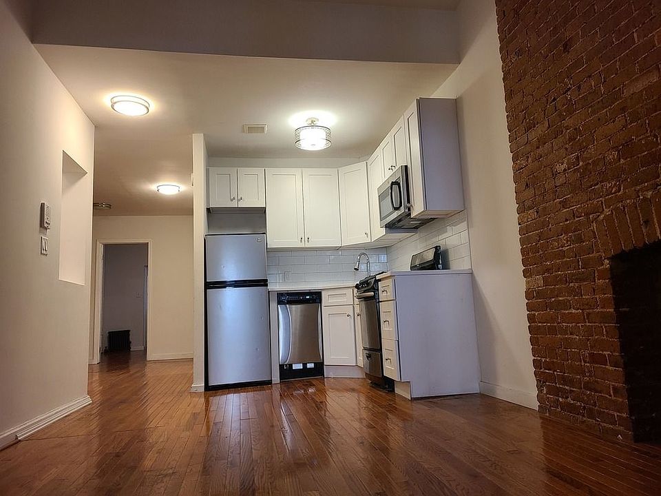 1st image of 328 W 45th St APT 1F