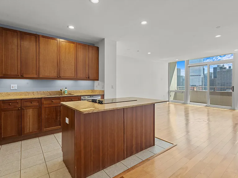 737 W Washington Blvd #2804 — Photo 2