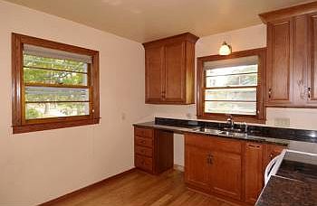 4th image of 1665 Juno Ave