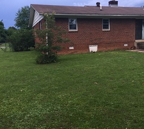 5th image of 192 Lealand Ln