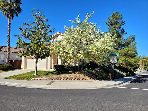 3rd image of 31420 Congressional Dr